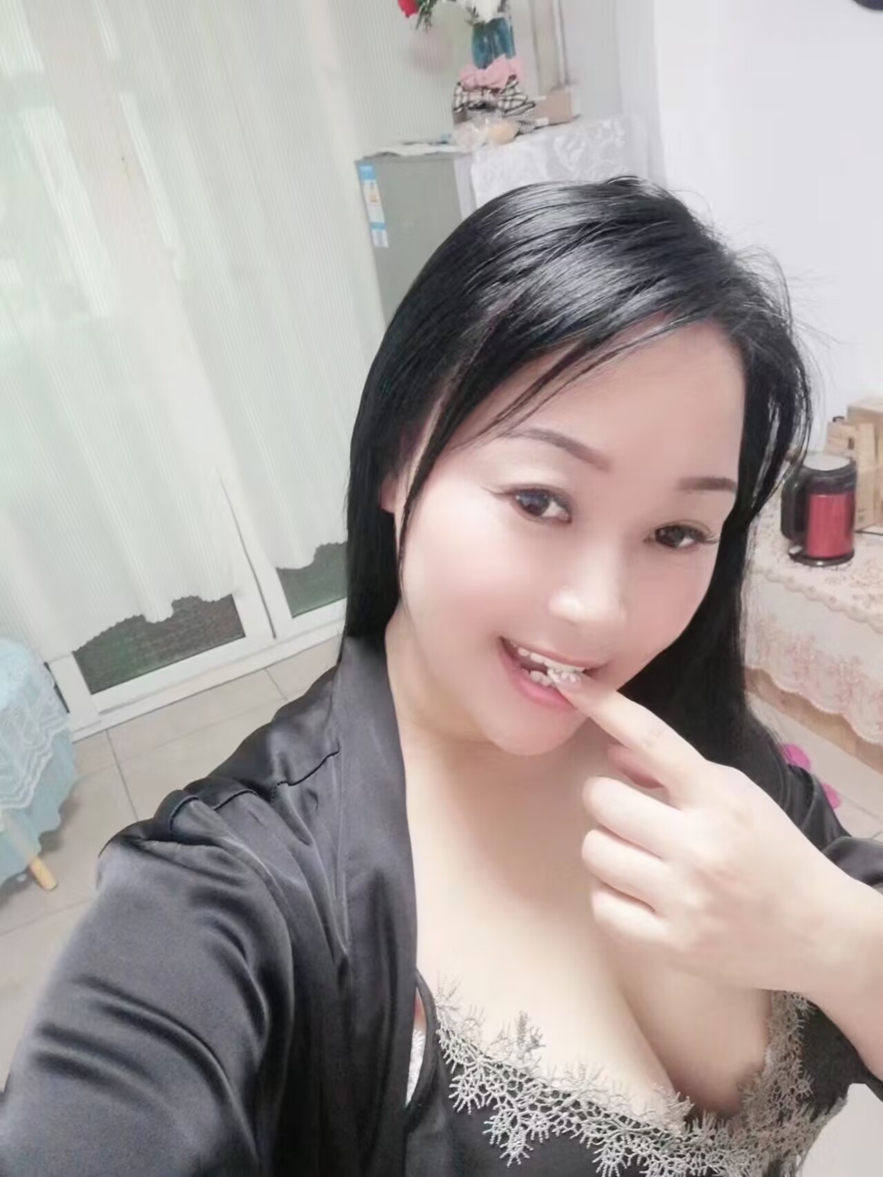 罗湖性感大啵少妇