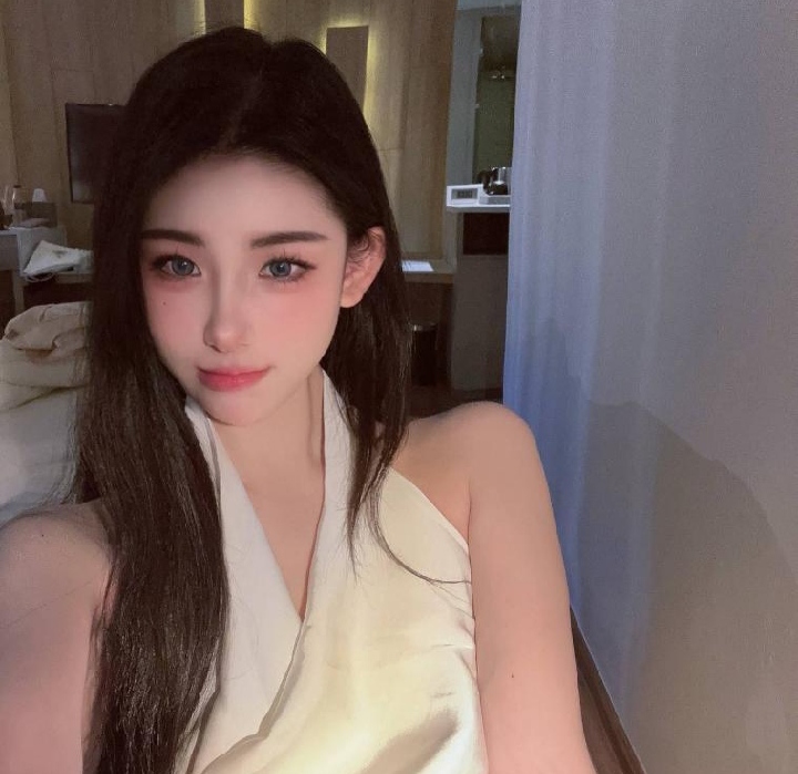 秦淮火辣迷人小妖精