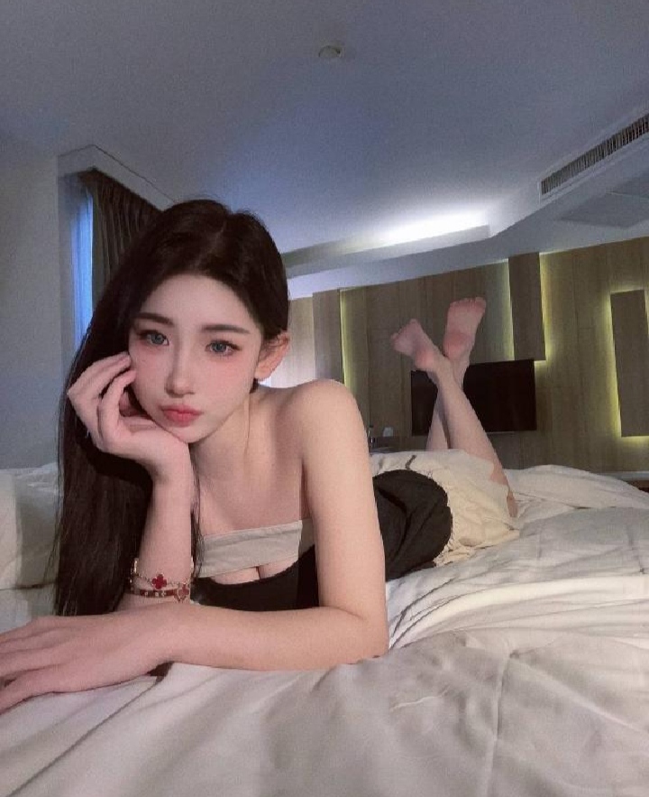 秦淮火辣迷人小妖精