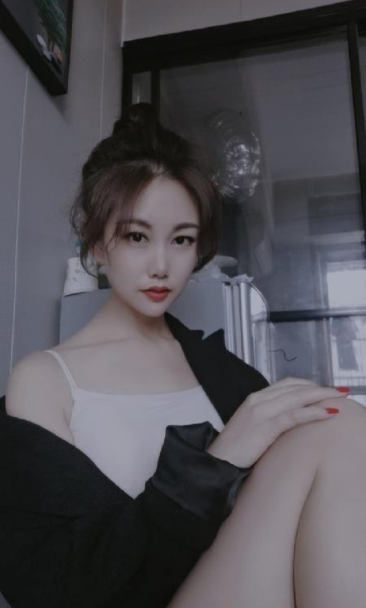 越秀妙曼轻熟女南乔