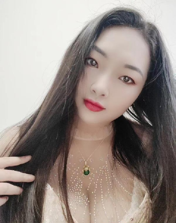 贡井服务系大胸妹