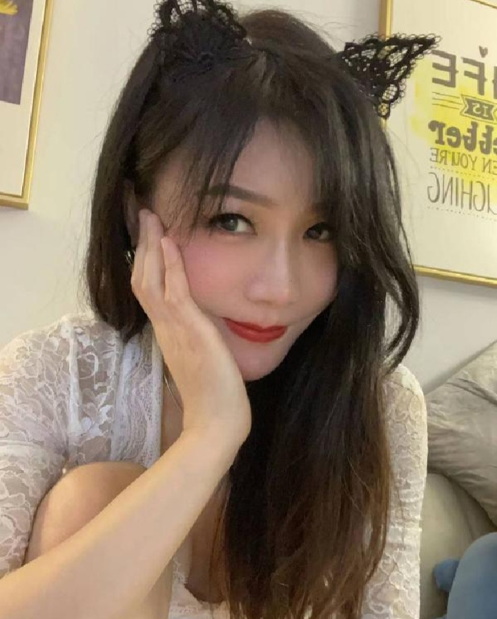 上城区制服诱惑小少妇