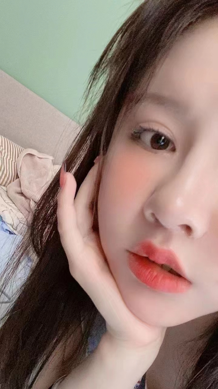 天河清新萌妹小伊