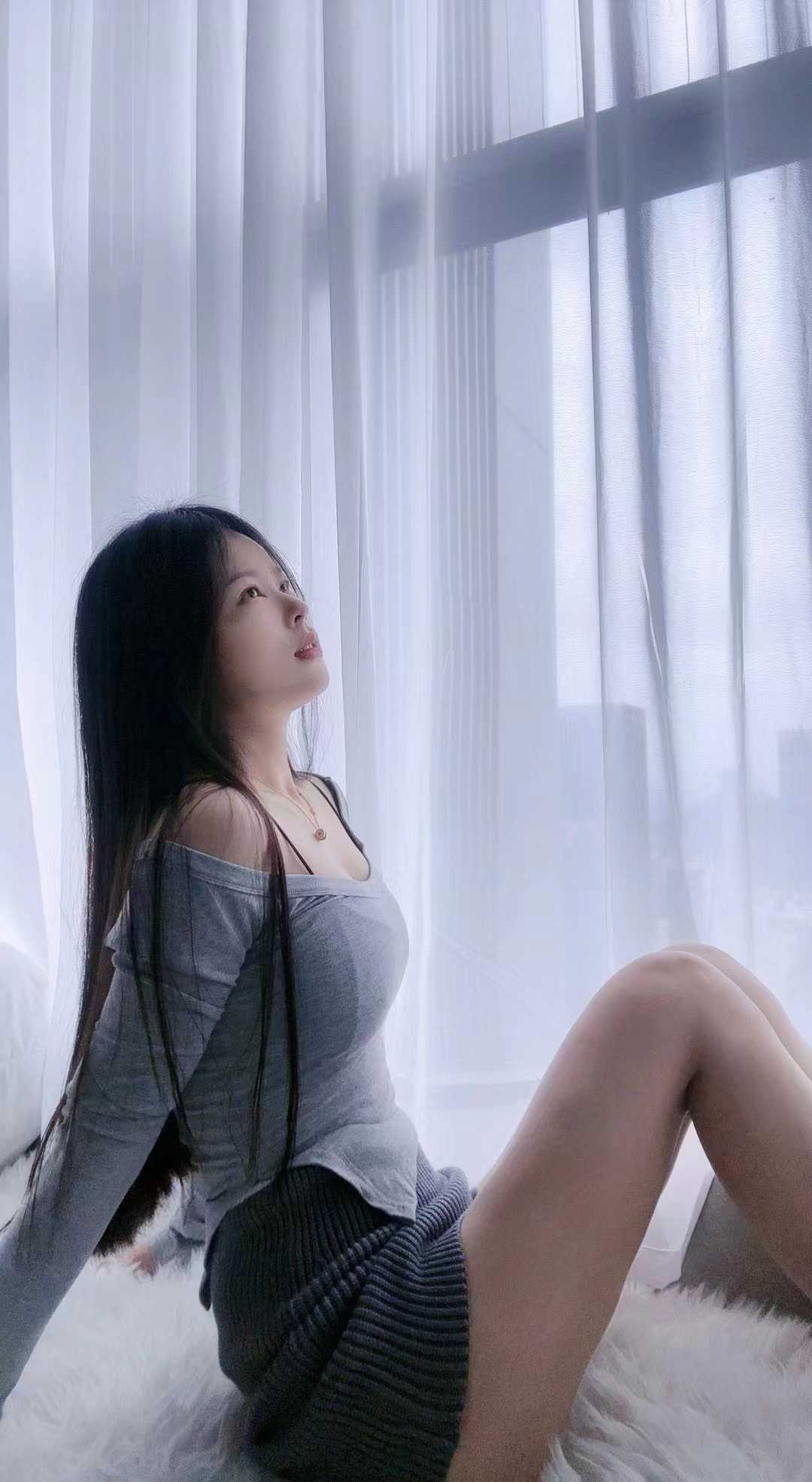 罗湖诱人制服尤物小影