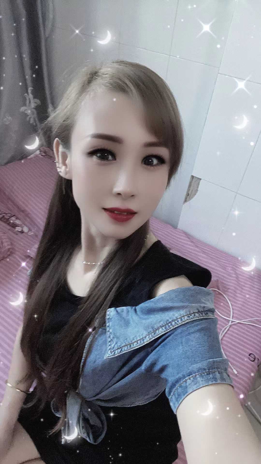 遥控上楼，方便好找，性格温柔开朗，玩的开，口技很好，照片与本人没有太大差别，值得一试！