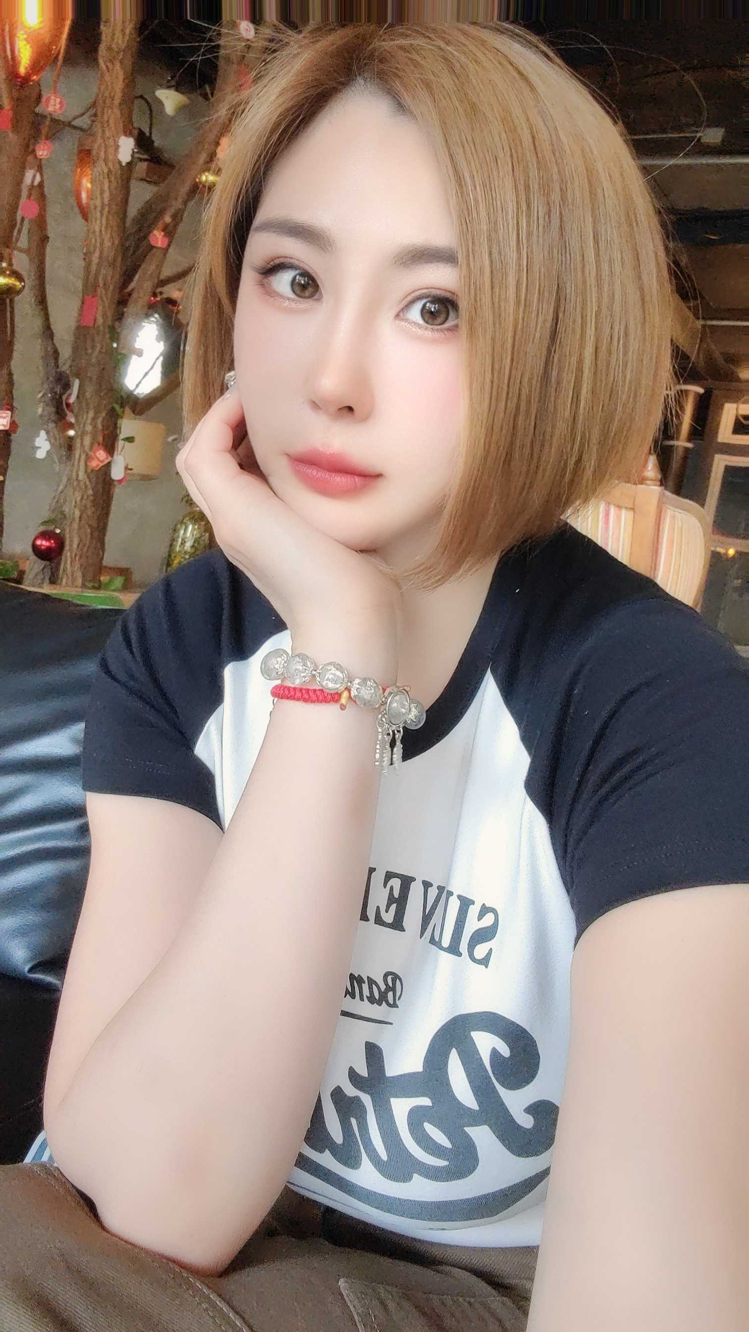 塘沽短发气质美妞瑶瑶