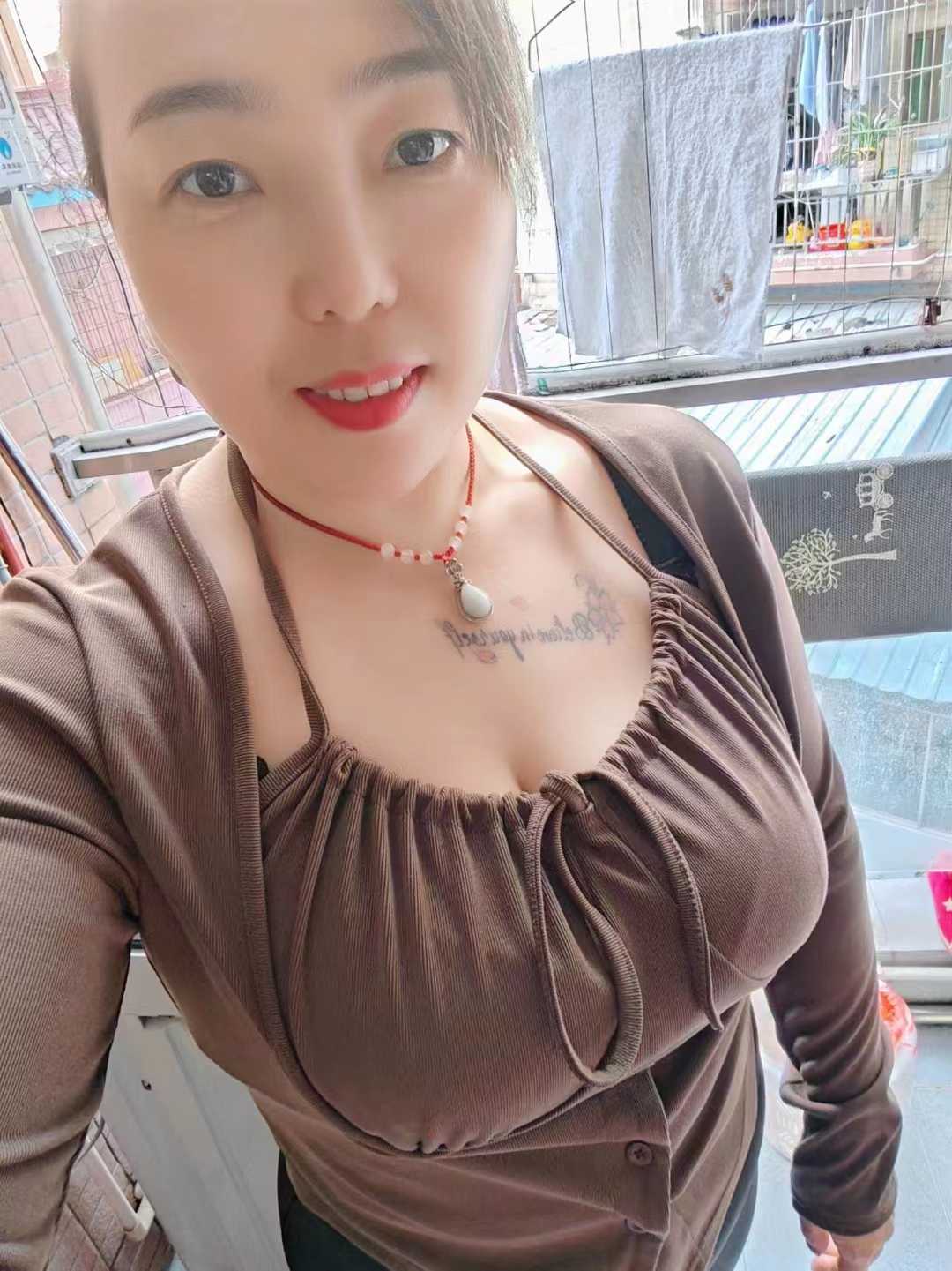 公明风情熟女小丽