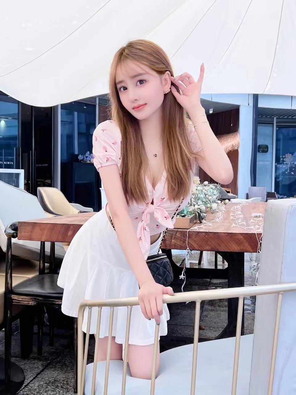 高质量的奶油草莓