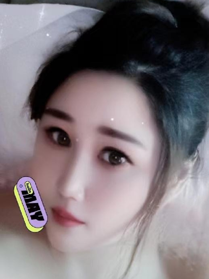 天心区丰乳肥臀少妇佩琪