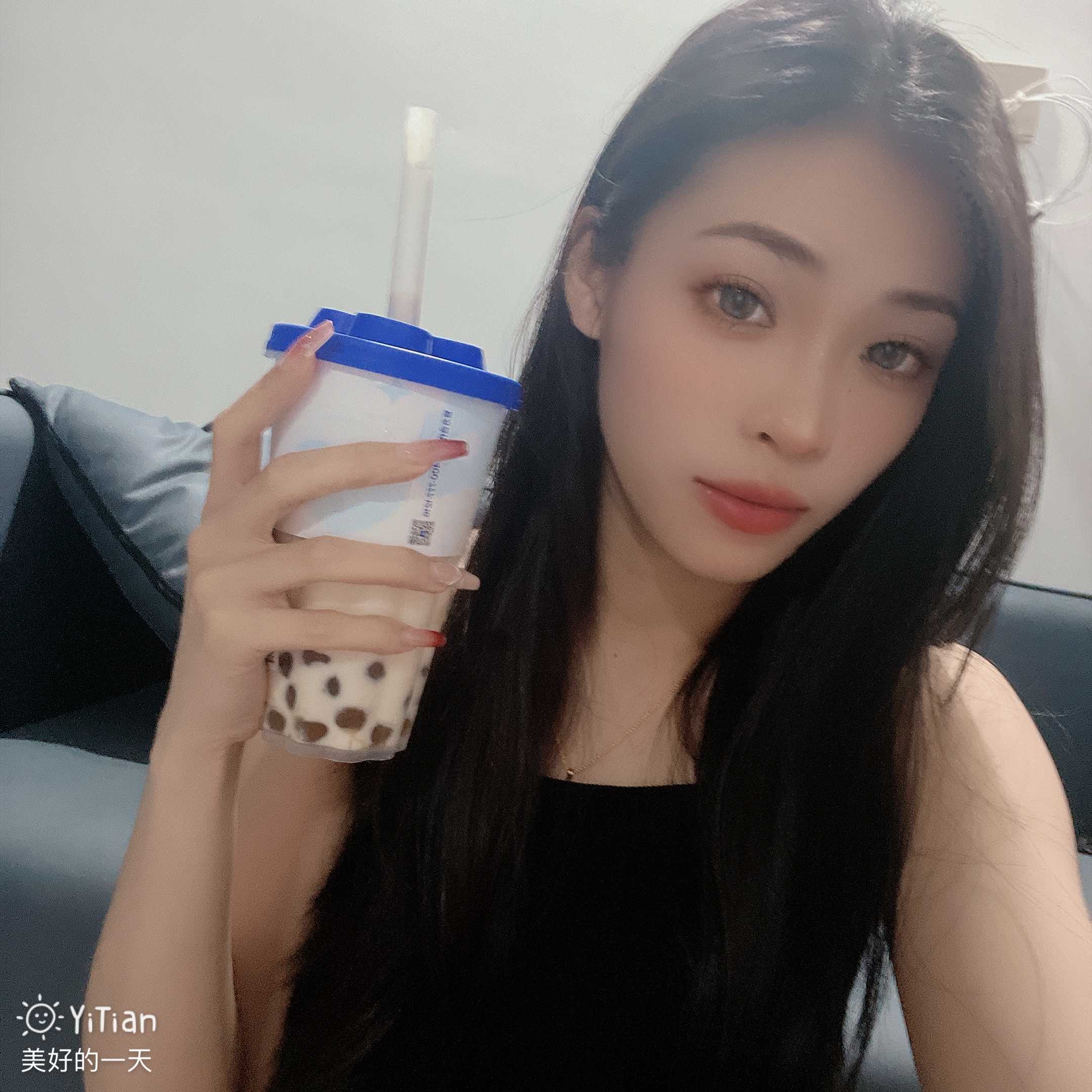 坂田丝袜美腿小雨儿