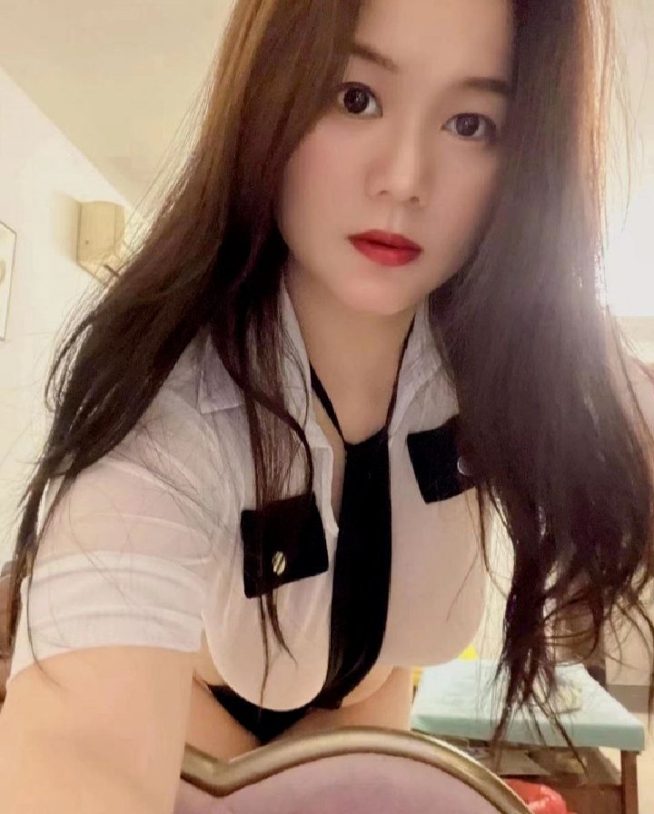 建邺惹火巨乳少妇