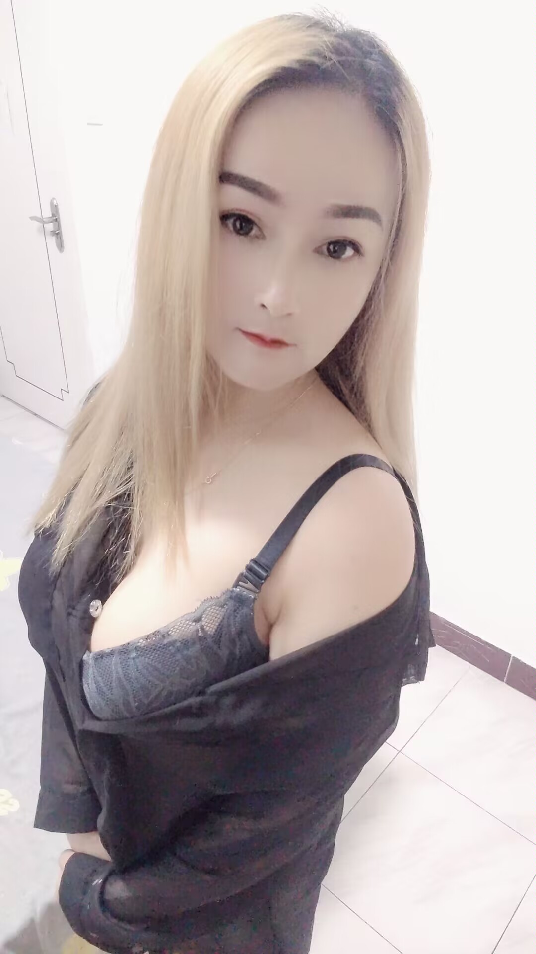 金水大奶子广西妹子