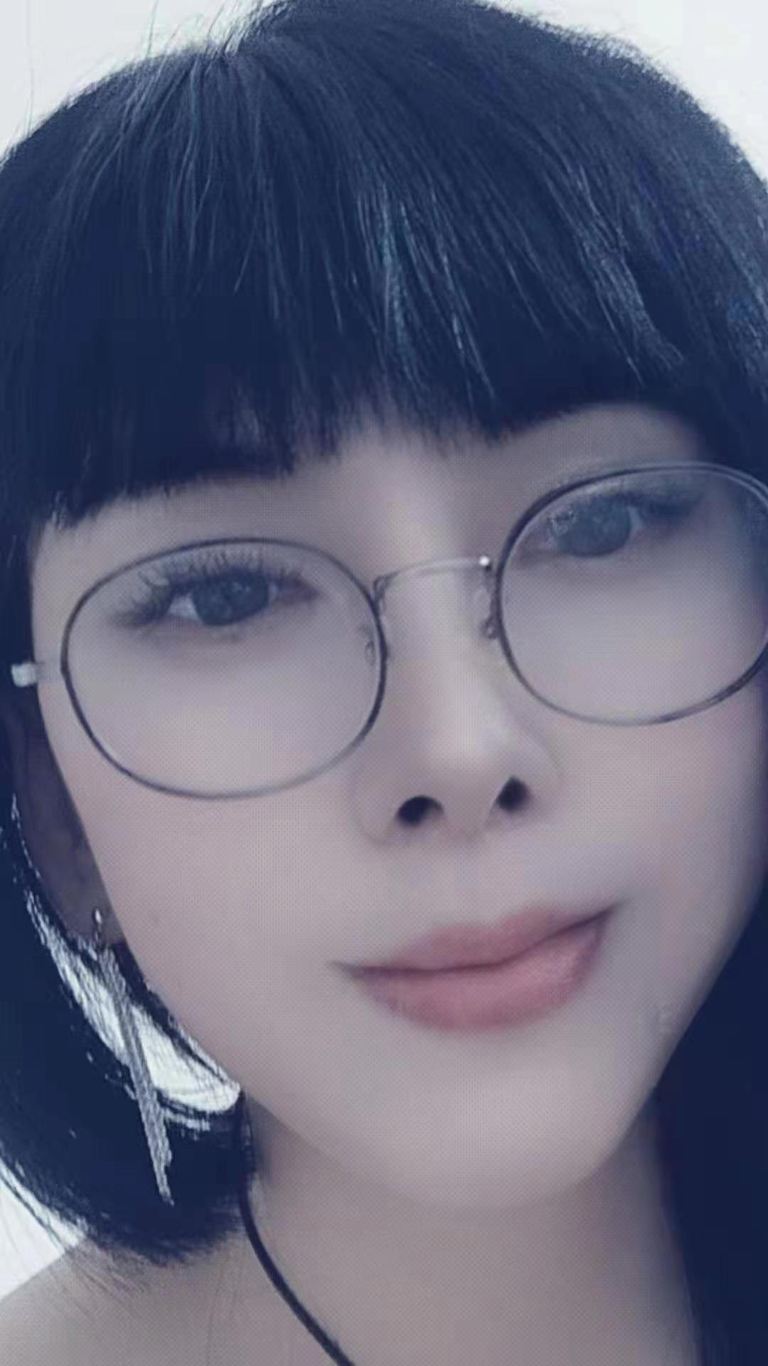 滨海风情眼镜少妇燕燕