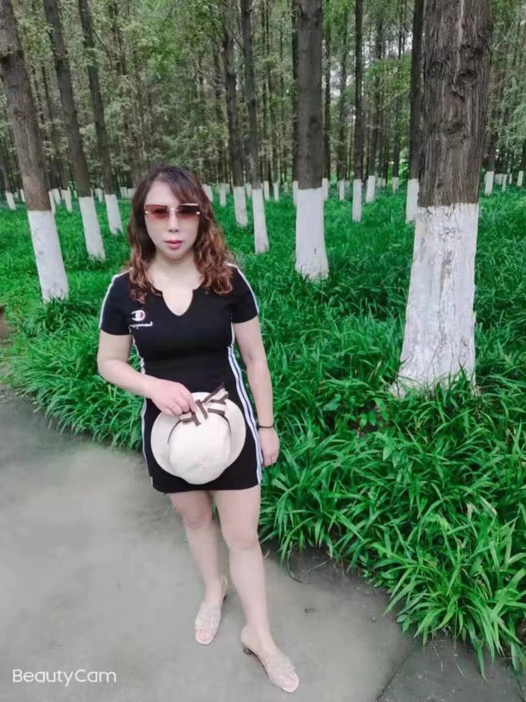 成华区可三通妩媚熟女姐姐