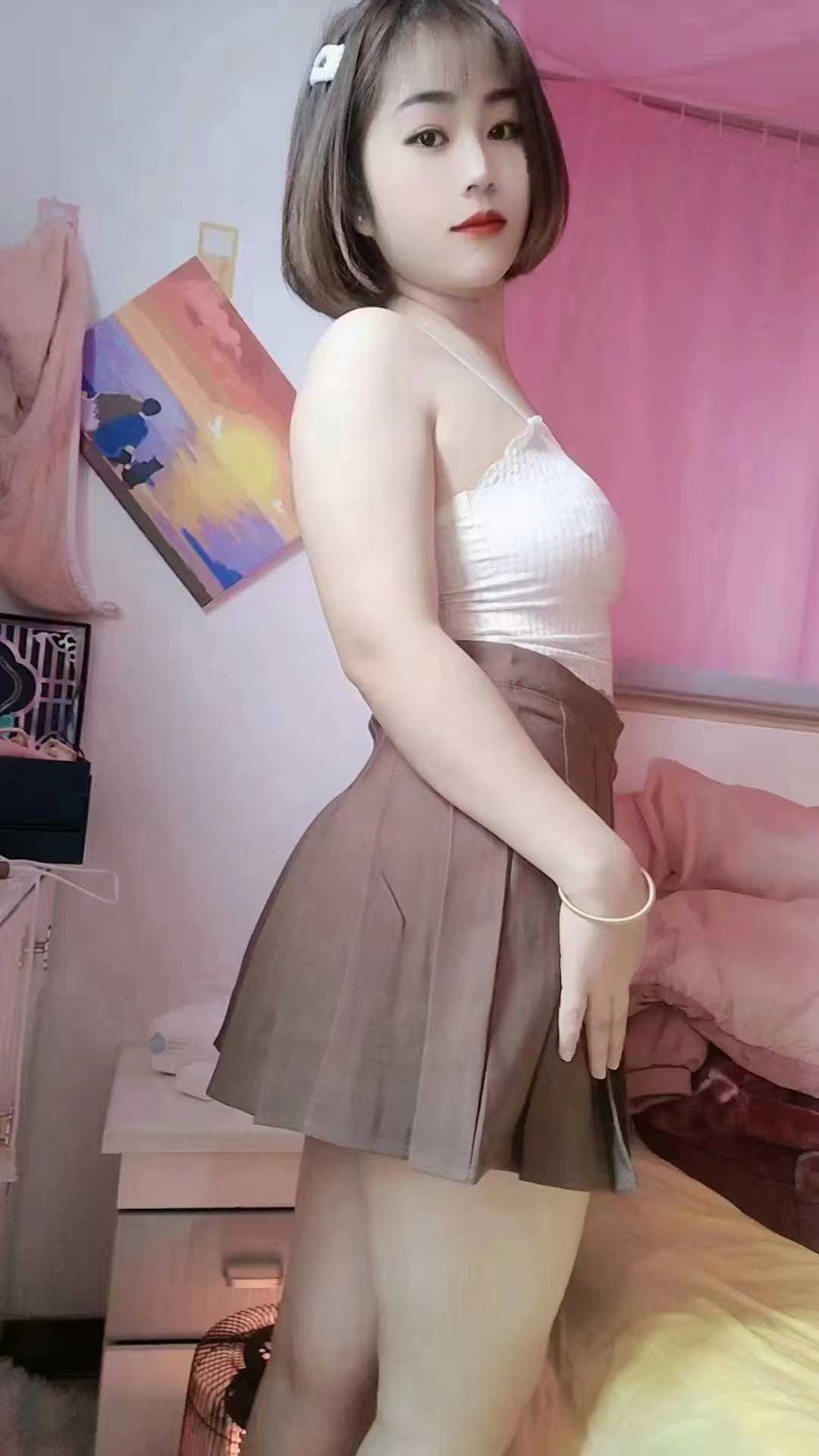 姑苏白嫩大胸惹火妹子