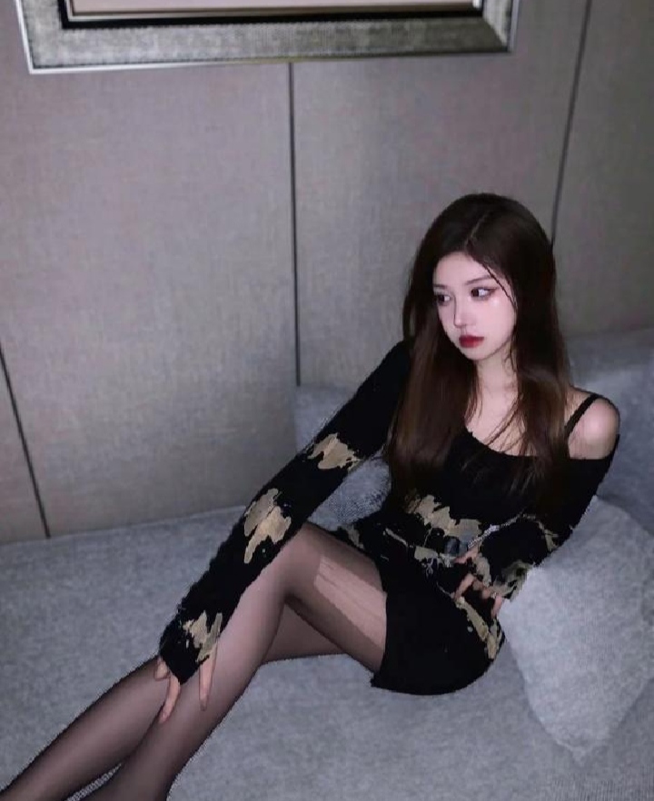 萧山黑丝大长腿嫩妞