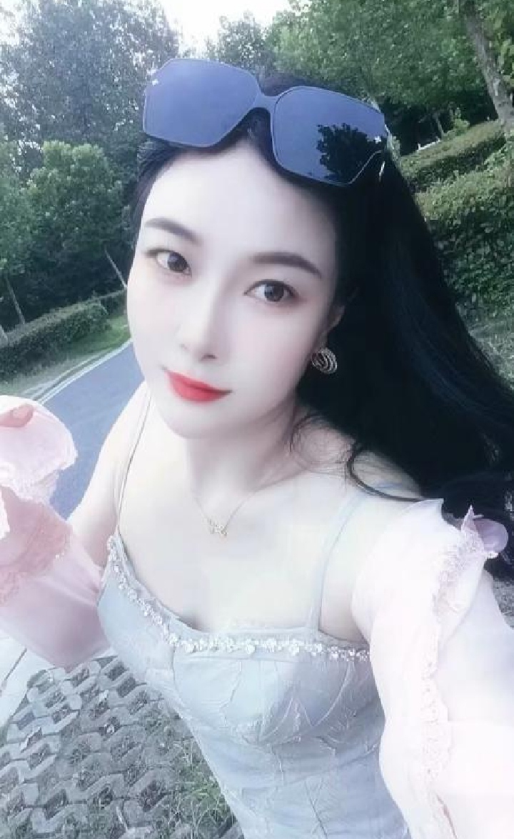 蜀山区迷人少妇白嫩瑶姐