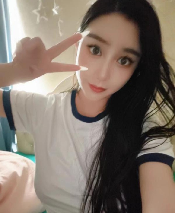 体验南开巨乳辣妹