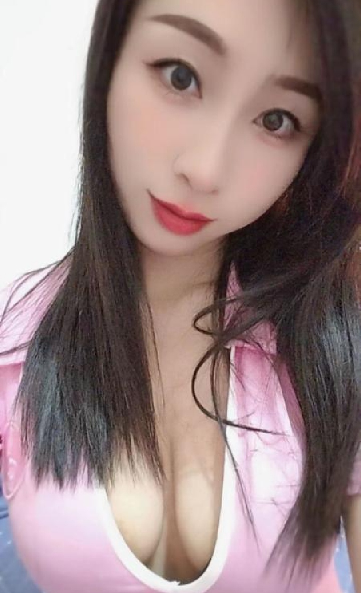 光谷惹火气质瑶瑶