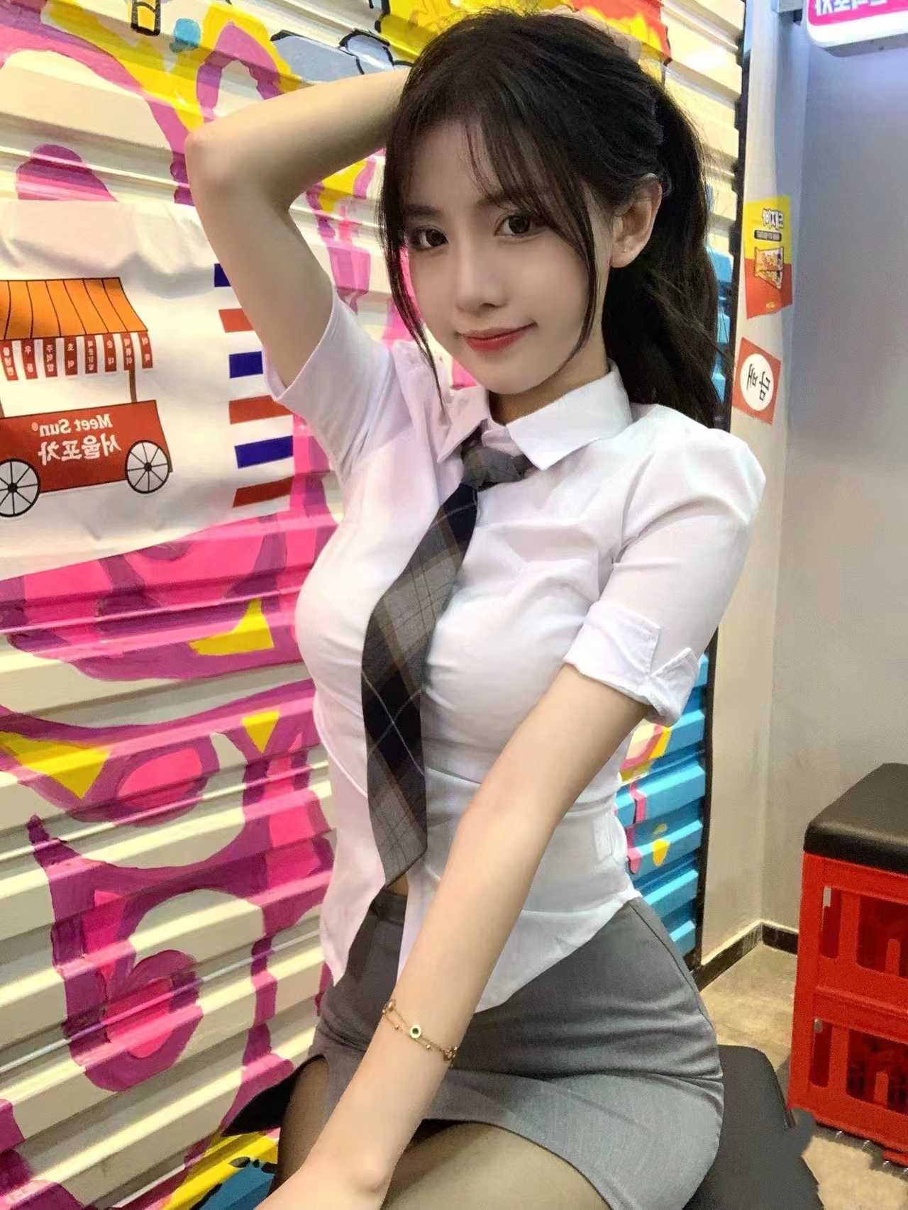 七宝火辣尤物嫩妹子涵