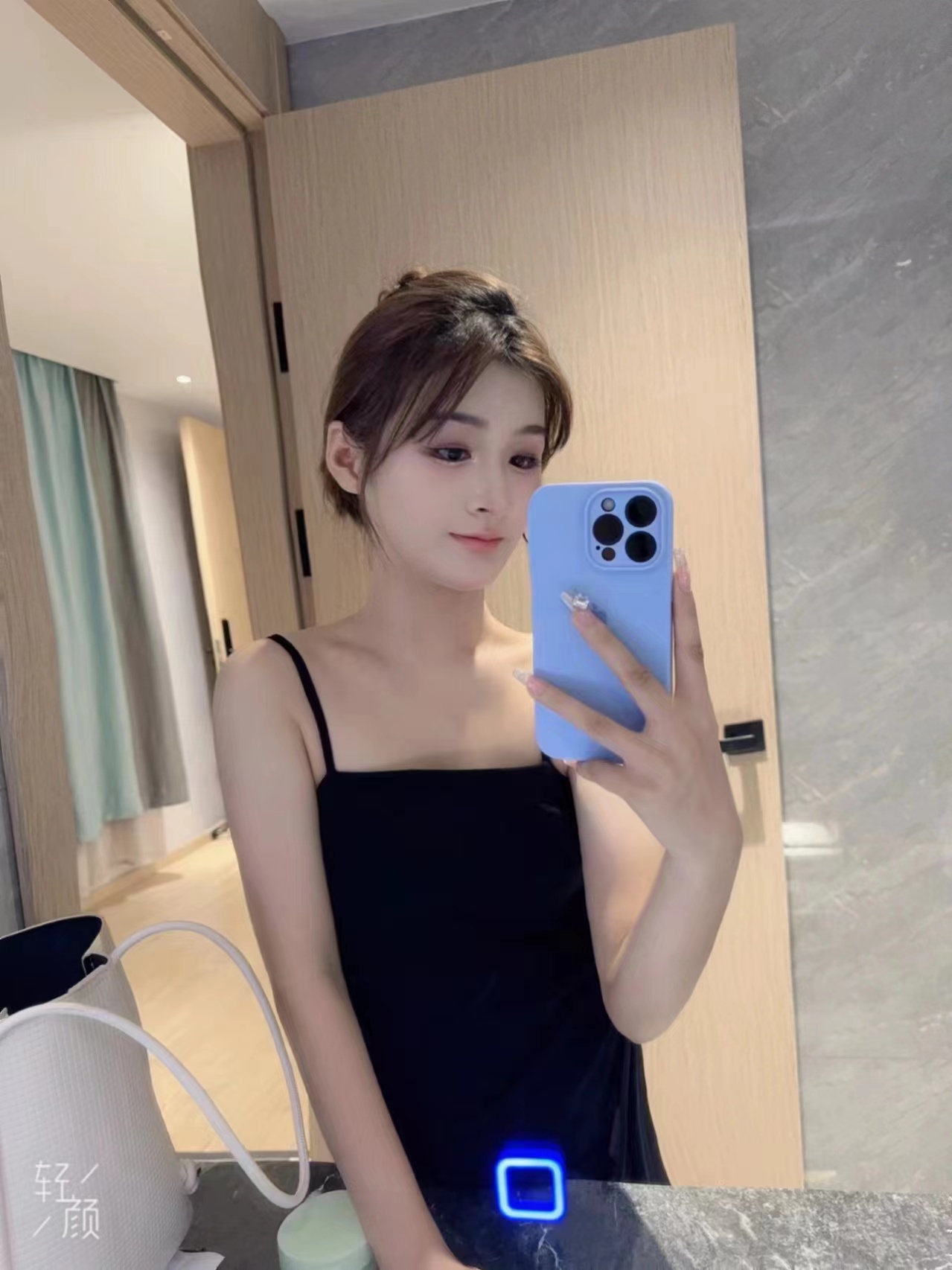 再刷服务系美女小颖