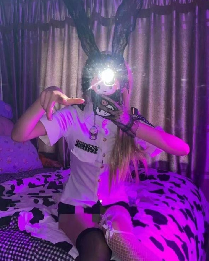 蜀山情趣制服小甜妹