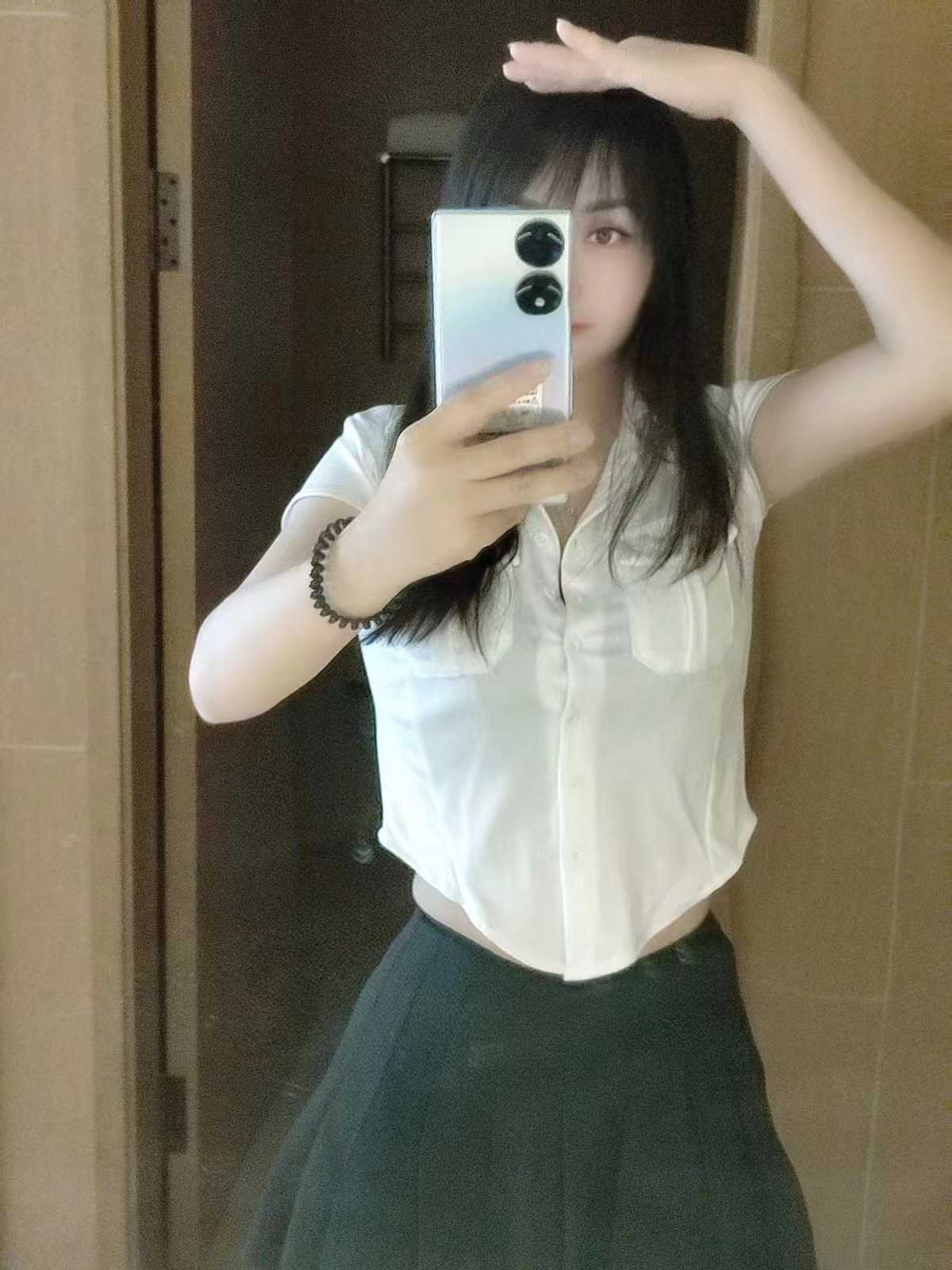 动物园附近 个高胸大臀翘