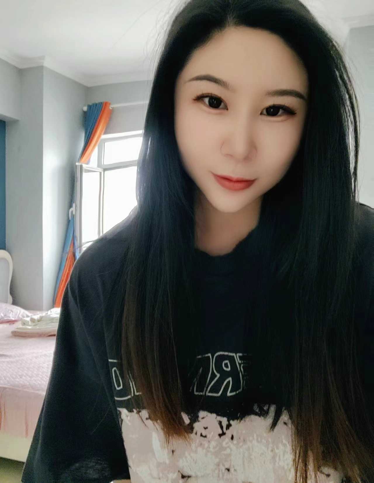 性格好 温柔大方 幽默风趣