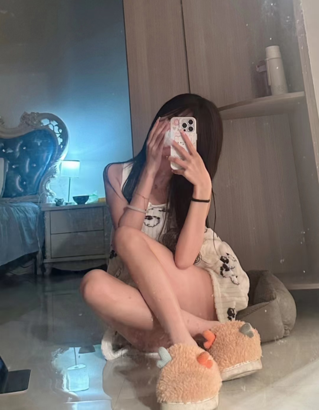 刚下海的学生妹