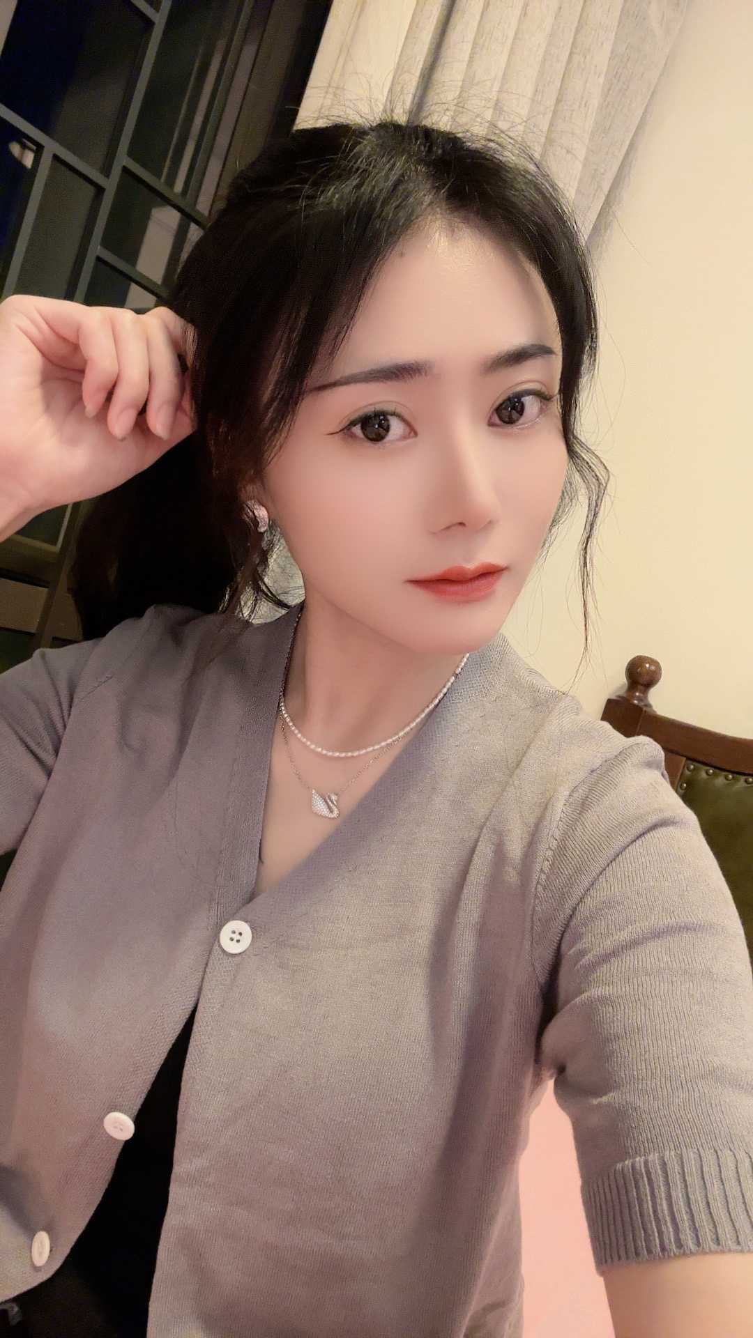 龙华粉嫩火辣小姐姐蒙蒙