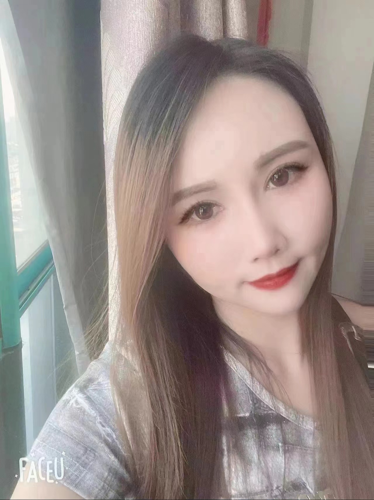 湖塘妩媚勾人少妇甜甜