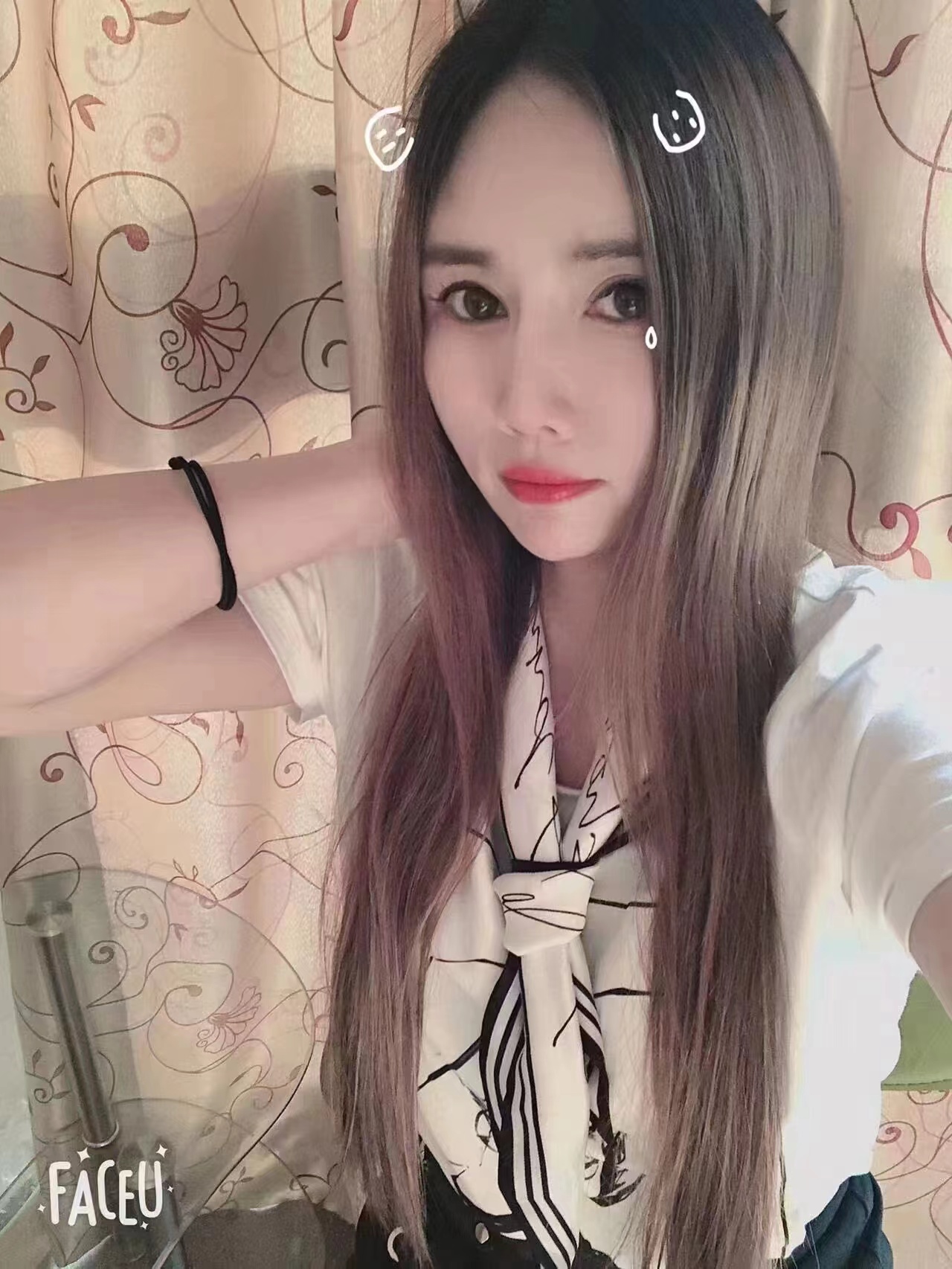 湖塘妩媚勾人少妇甜甜