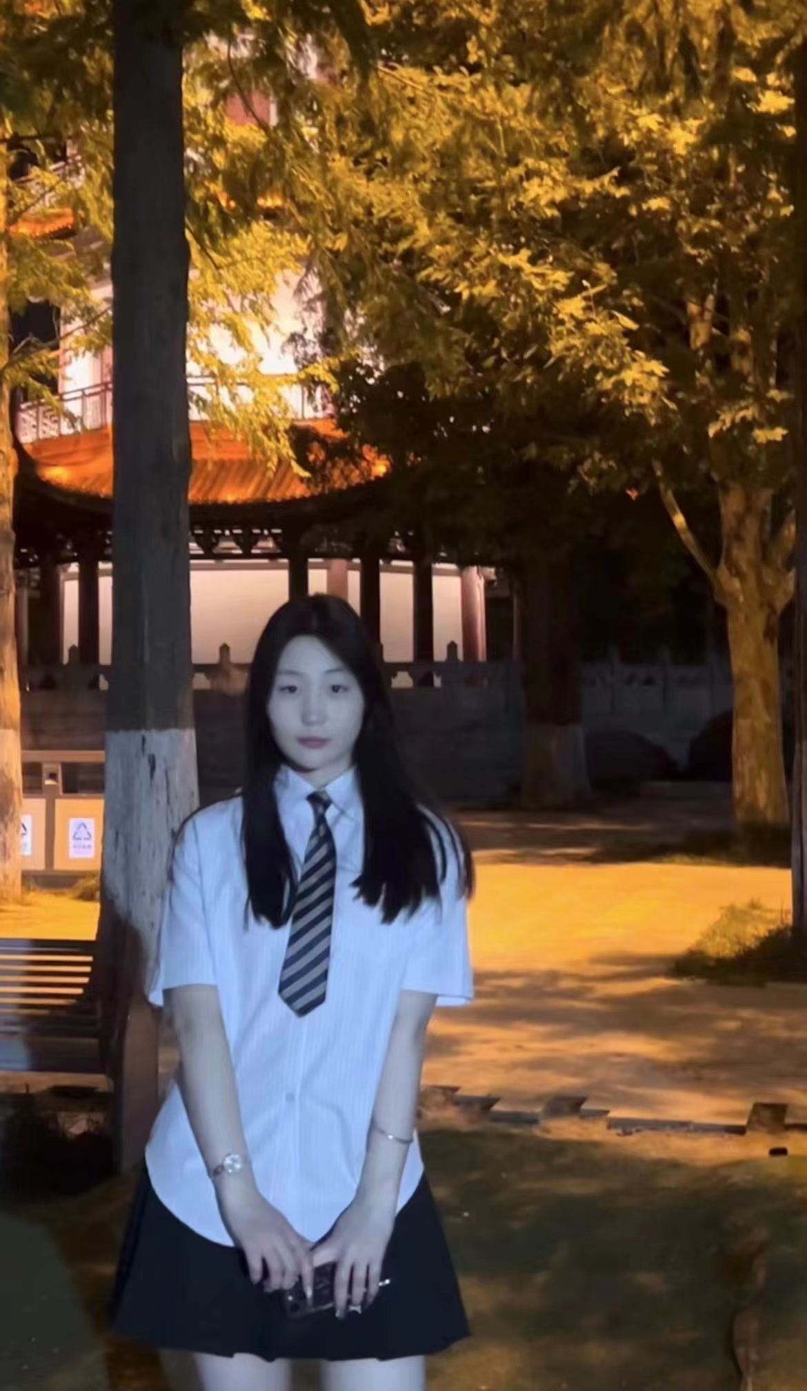 天然胸妹妹刚做不久