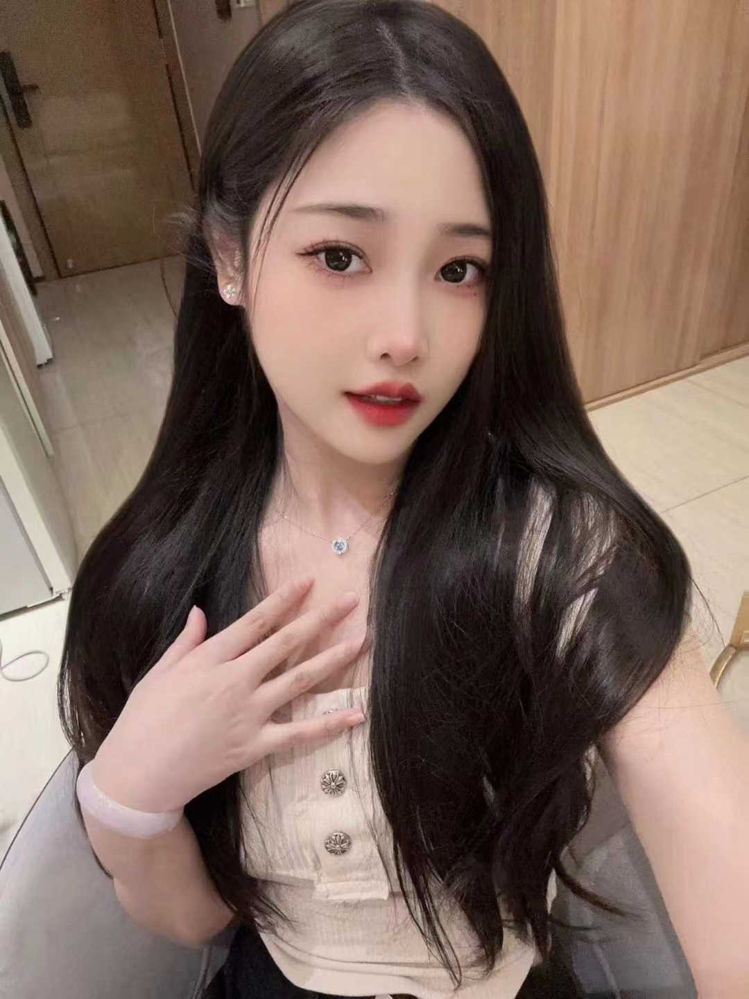 新人小姐姐温柔颜值高