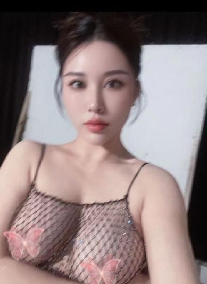 下沙丰满诱惑兔子