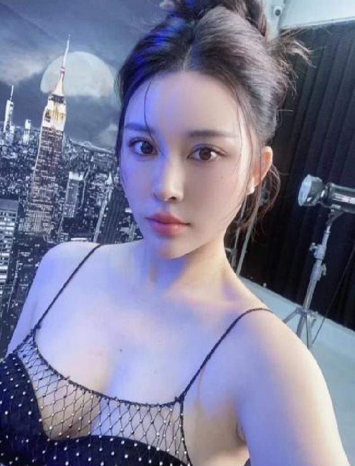 下沙丰满诱惑兔子