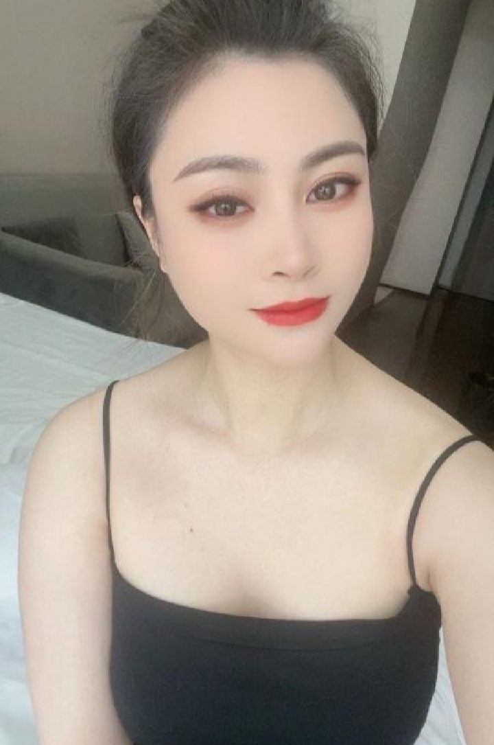 江宁白嫩性感御姐