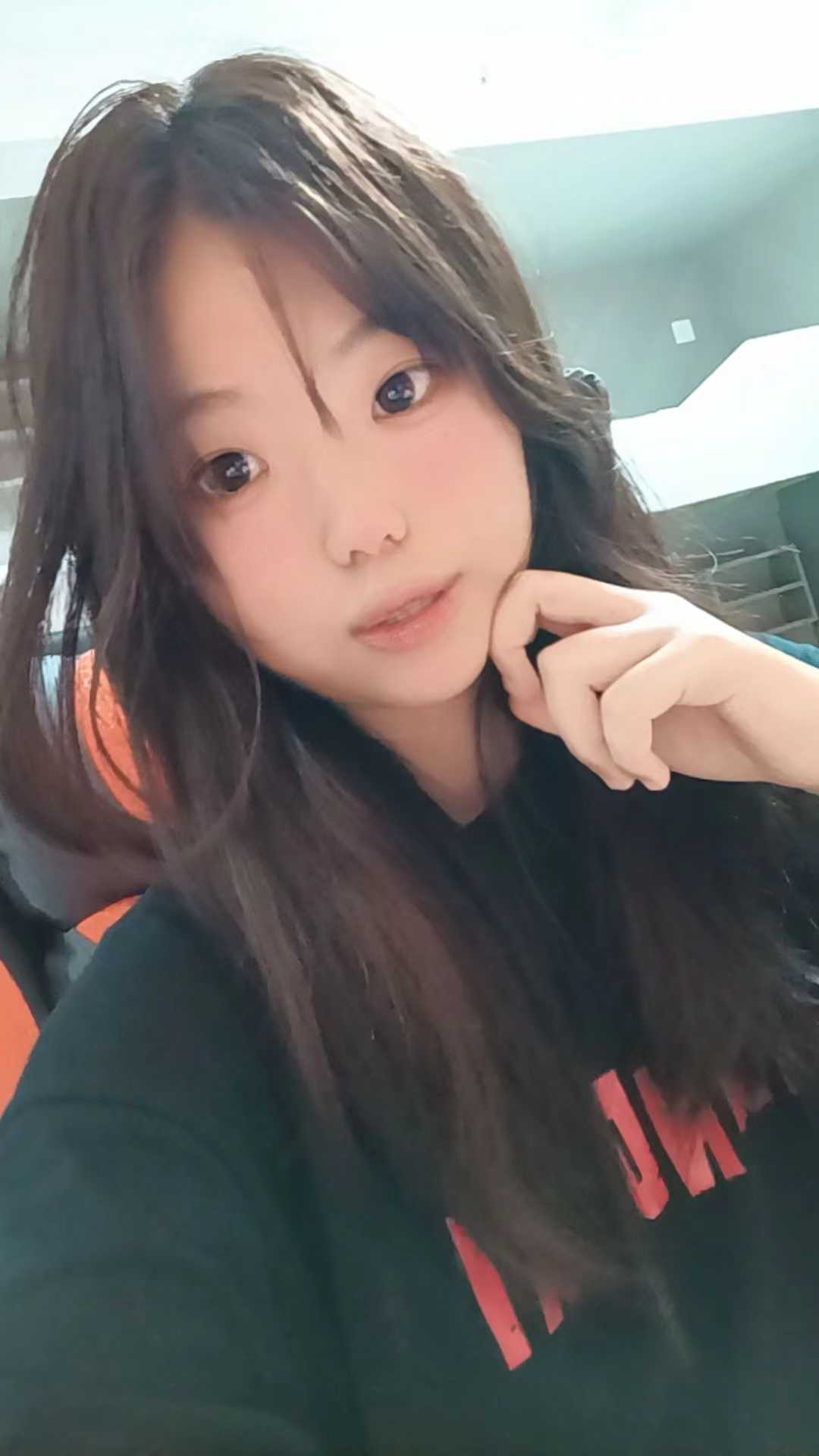 学生妹放假到武汉兼职