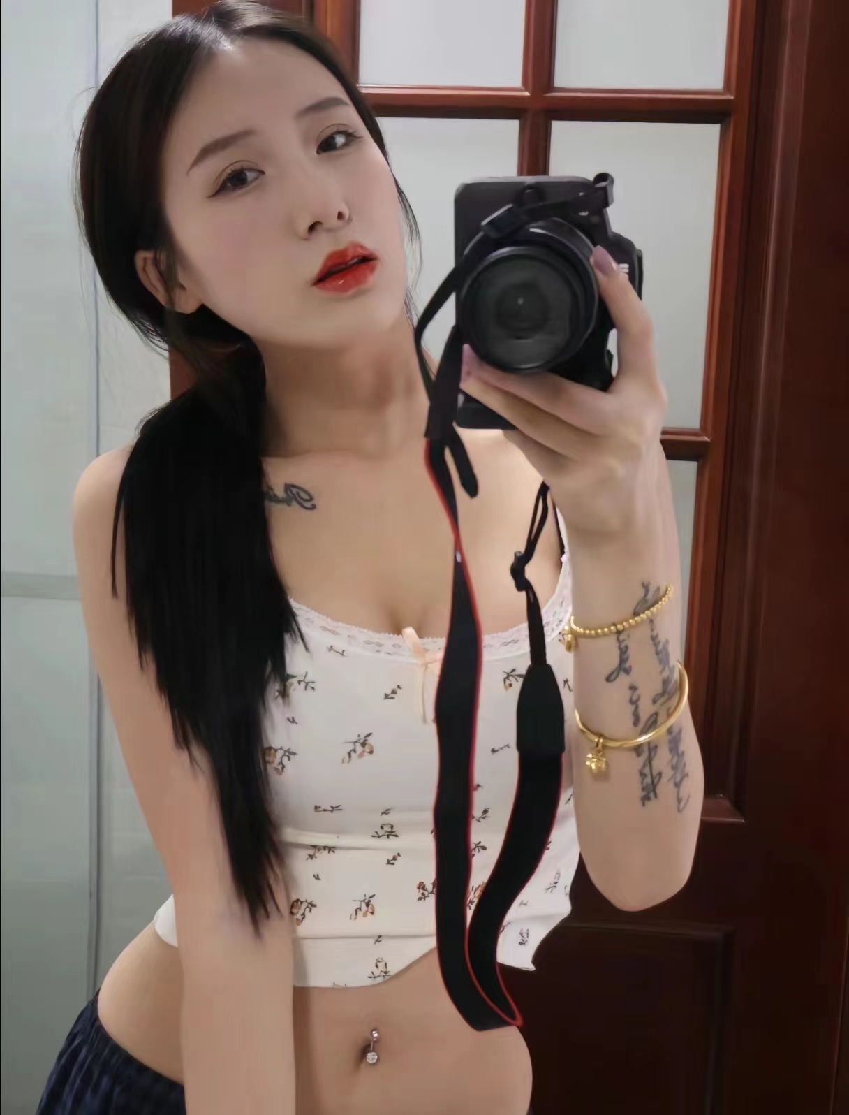 温柔体贴，皮肤细腻的妹妹