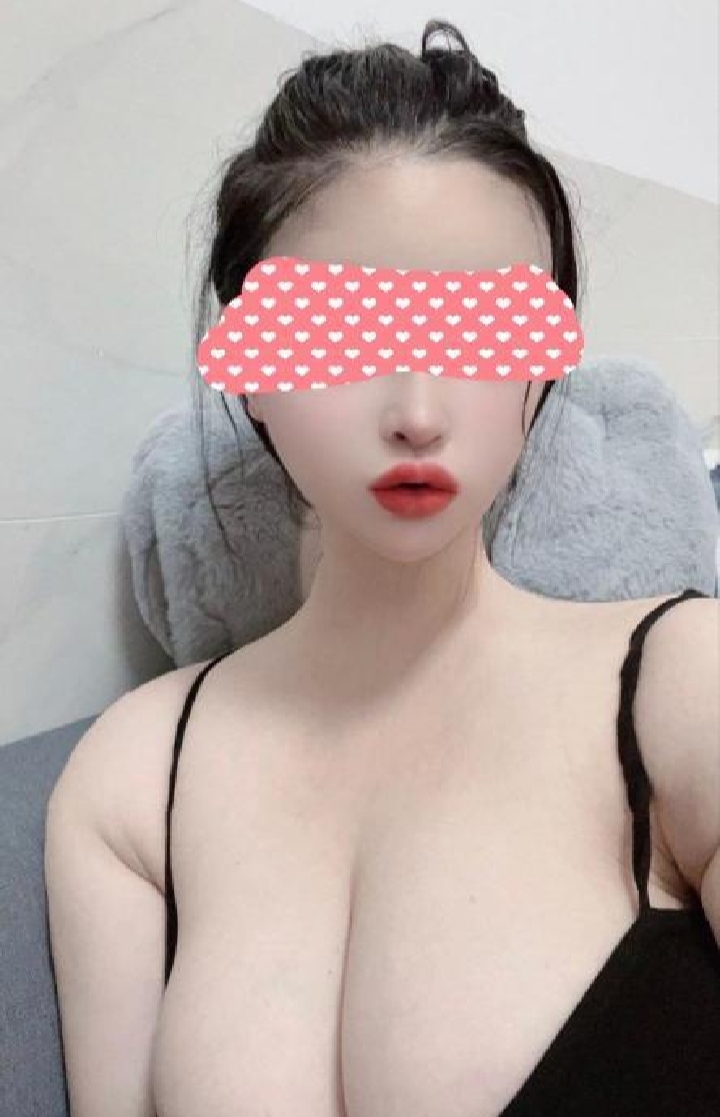 罗湖巨乳白嫩美妞