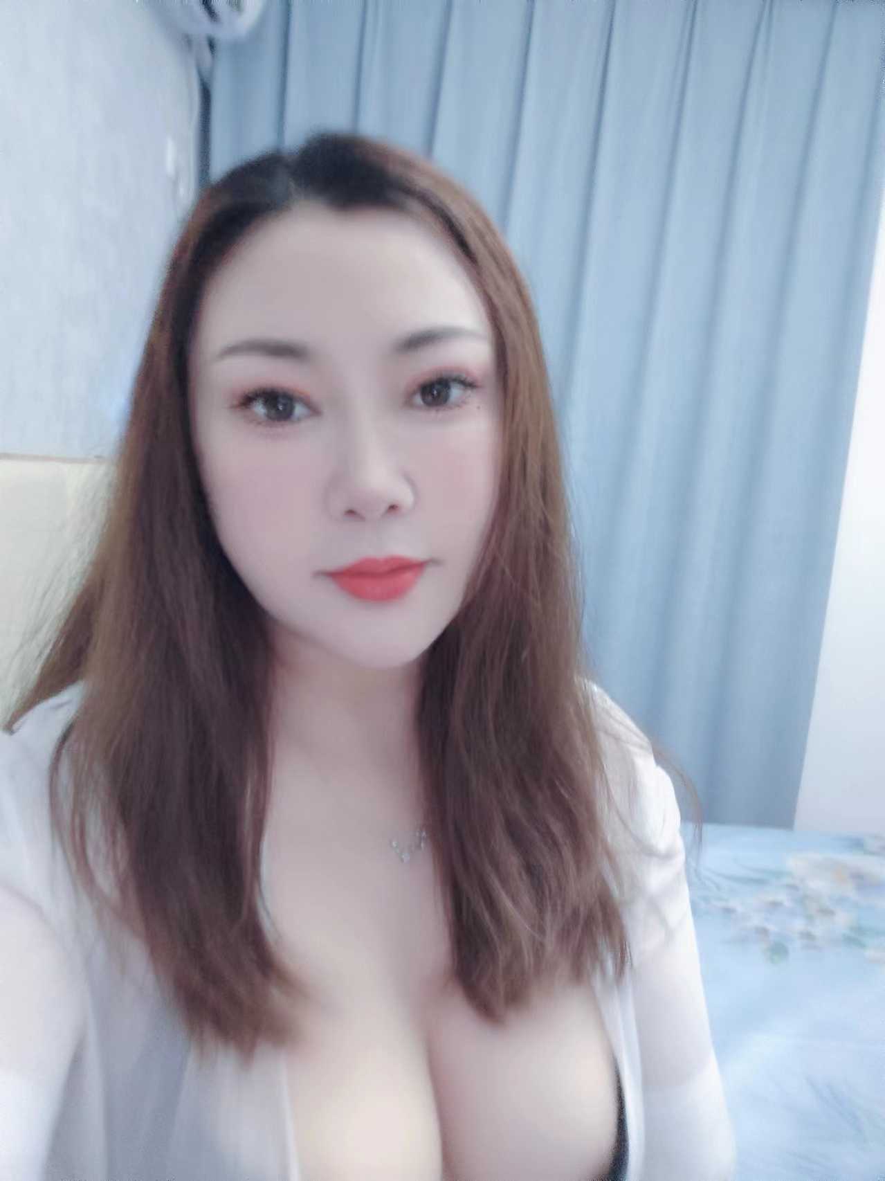 秦淮张府园丰满小辣妇