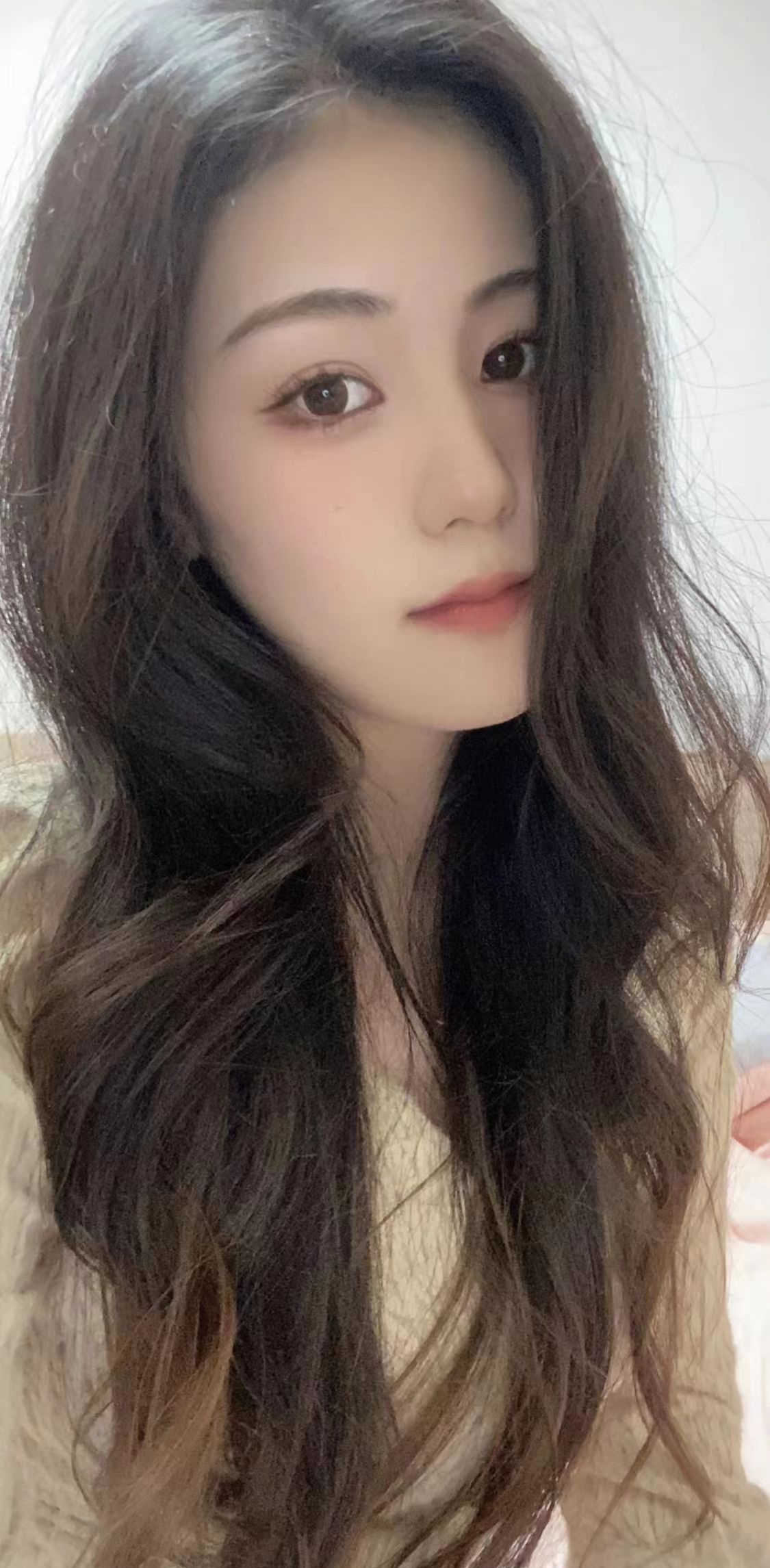 白云丰满甜妹莹莹