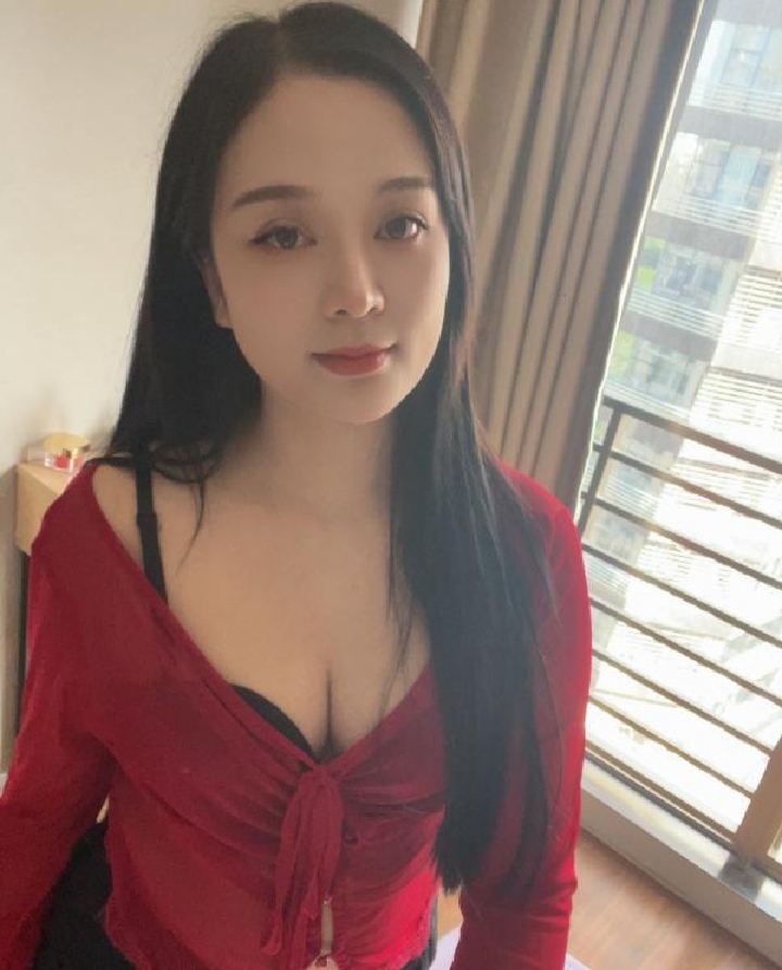 南山惹火瑜伽小姐姐珊珊