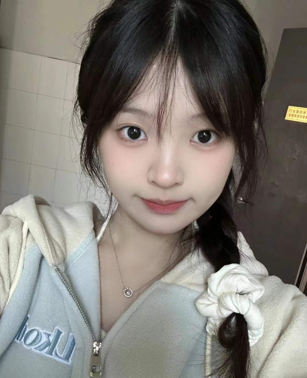 新建区极品美女，很热情