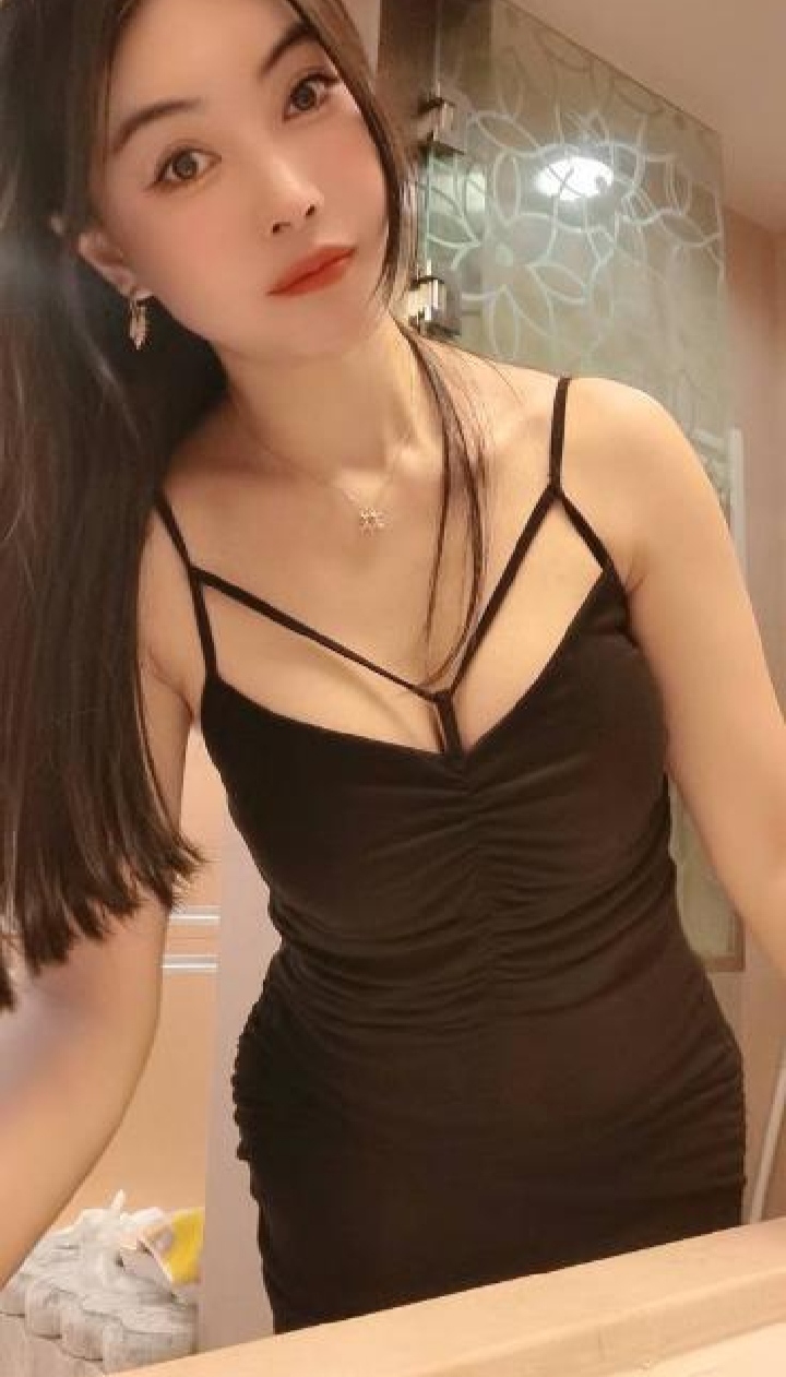 朝阳长腿丝袜诱人辣妹