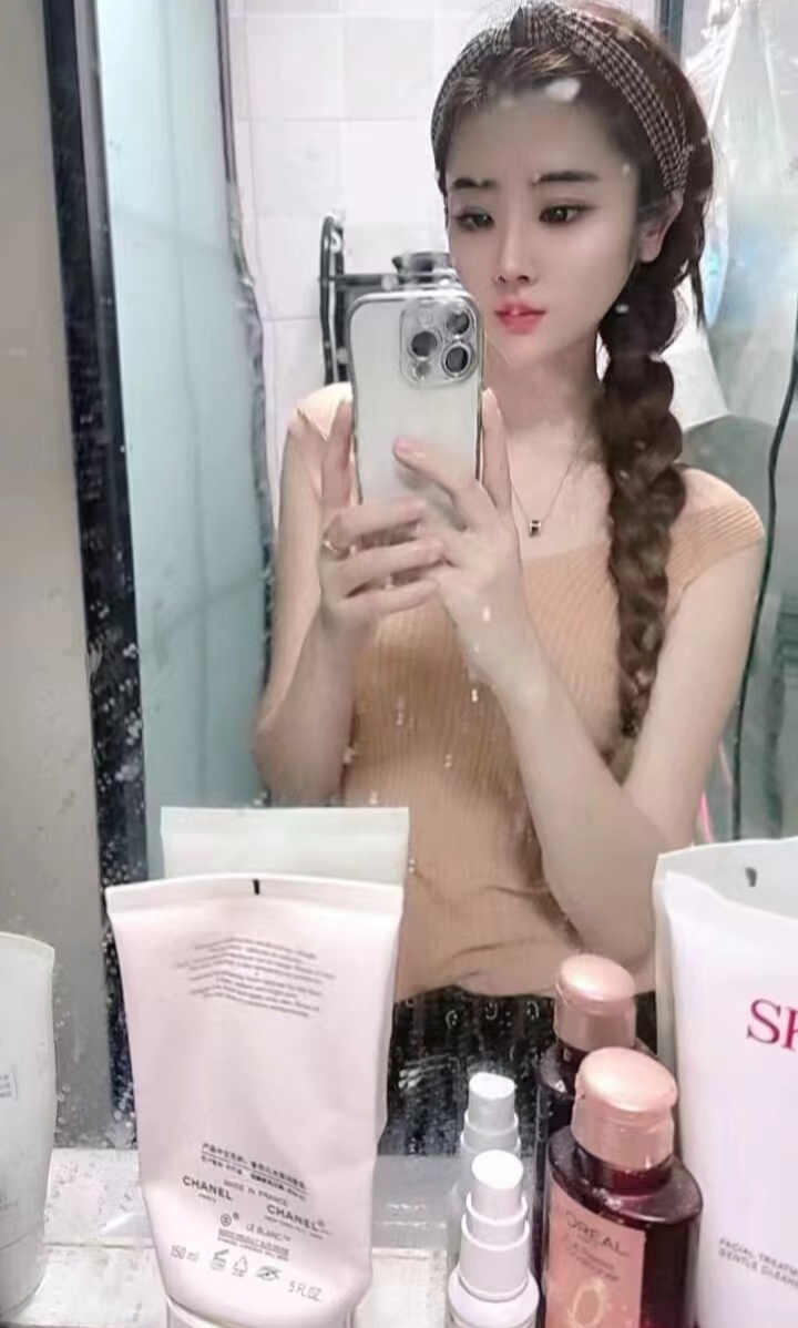 西园热辣服务系妹子诺伊