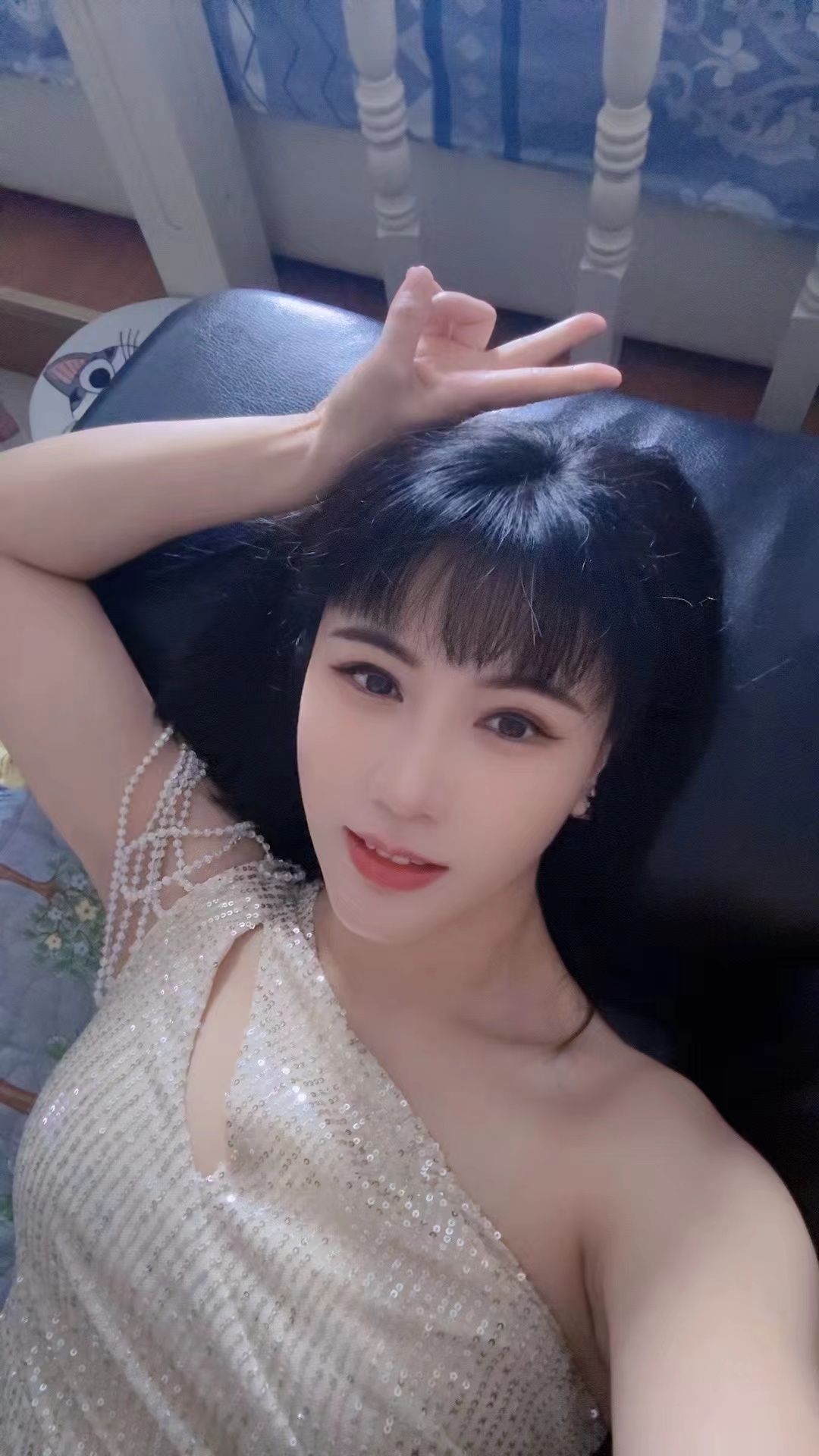 雨花白嫩诱人笑笑