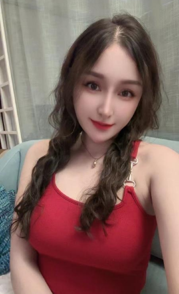 南山大长腿甜妹婉晴