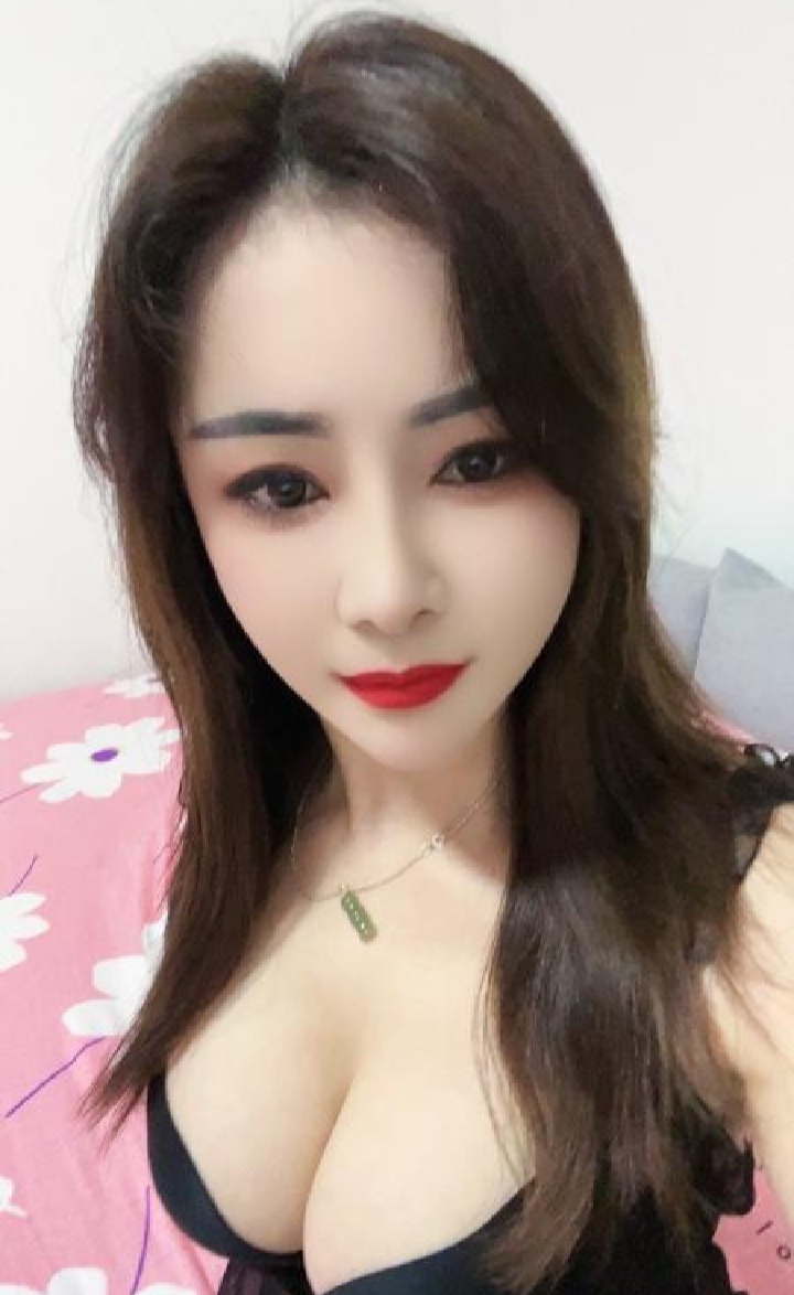 天河大胸尤物雨婷