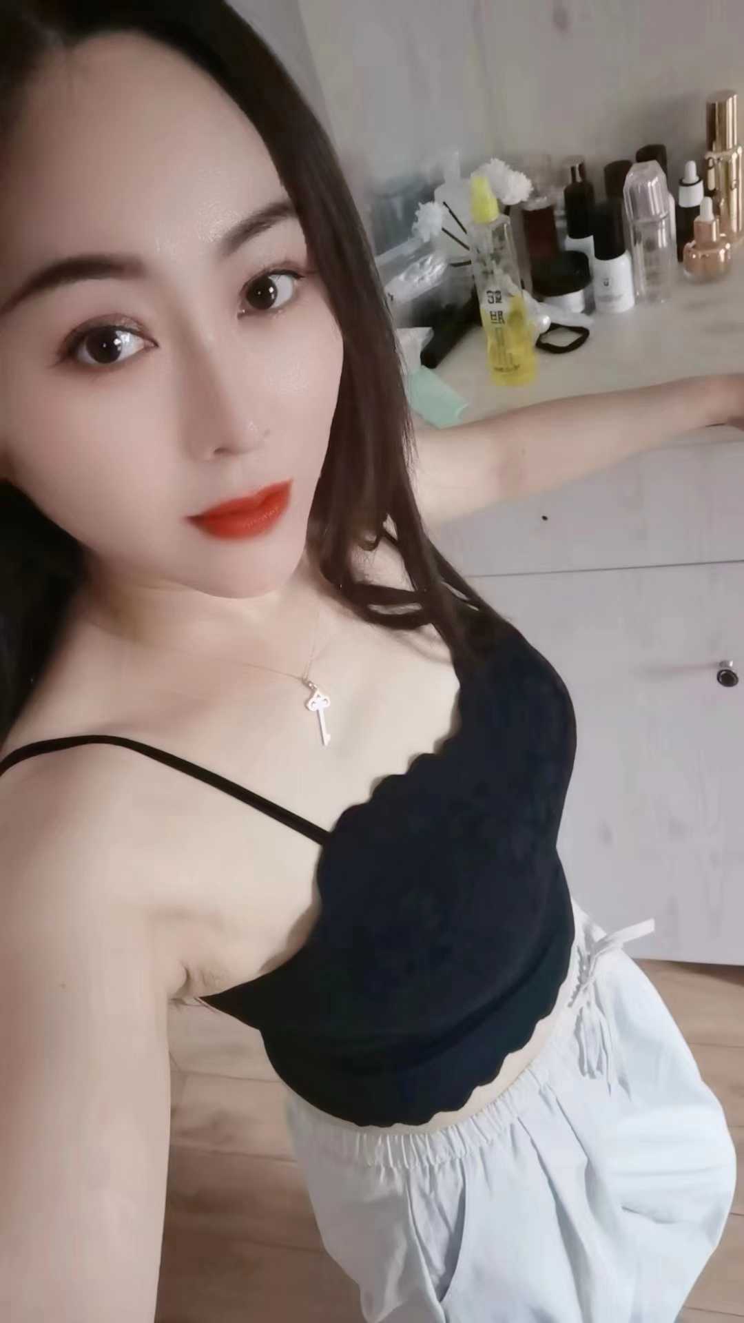 太阳城白嫩诱人少妇暖暖